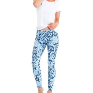 HUE Scroll Print Denim Leggings